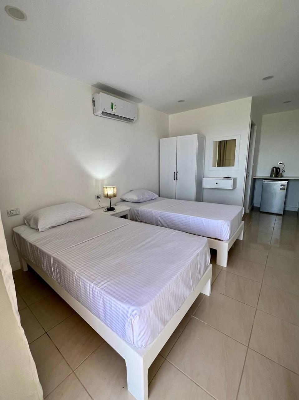 Serafy City Center Hostel And Pool For Foreigners Adults Only Hurghada Zimmer foto